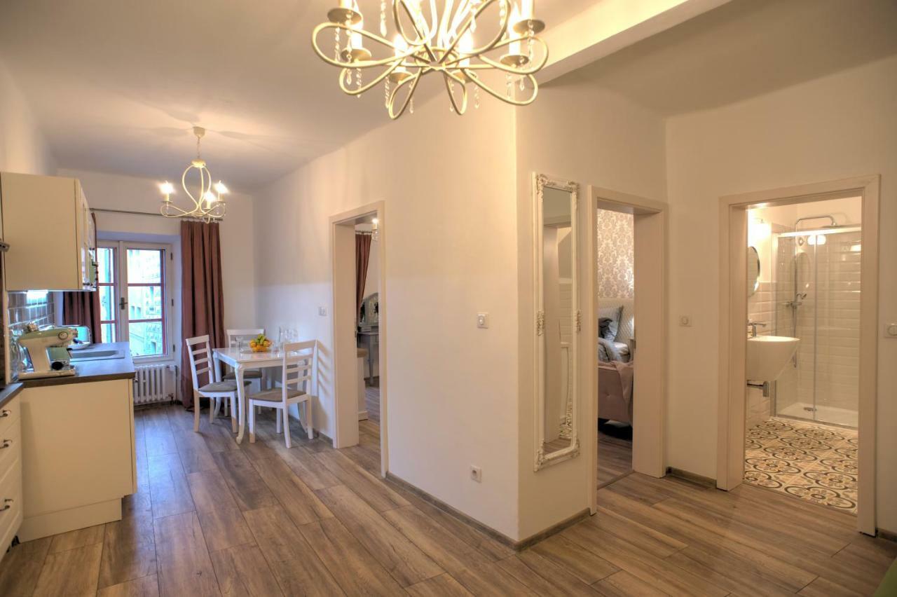 Kristanka - Kouzelne Apartmany Prachatice Eksteriør bilde
